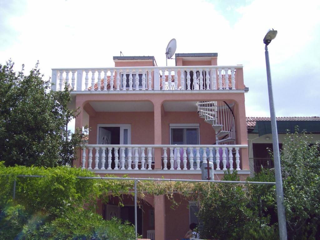 Ivo Apartments 로고즈니차 외부 사진